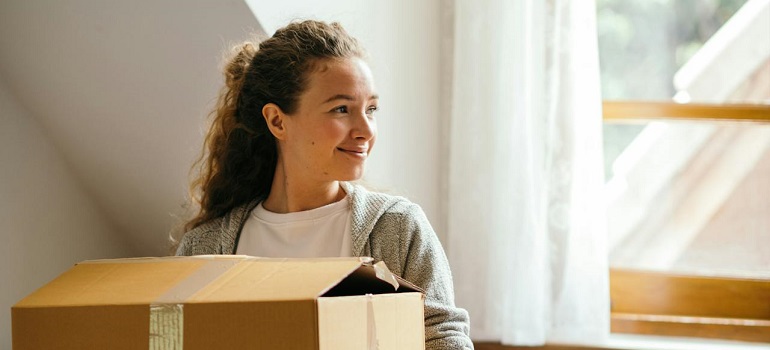 a woman who's learnt all the tips for cross-country moving