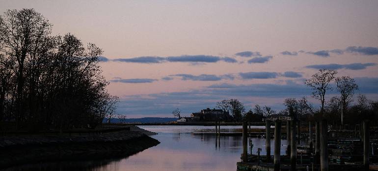 Quiet harbor reflects Litchfield County for scenic New England living
